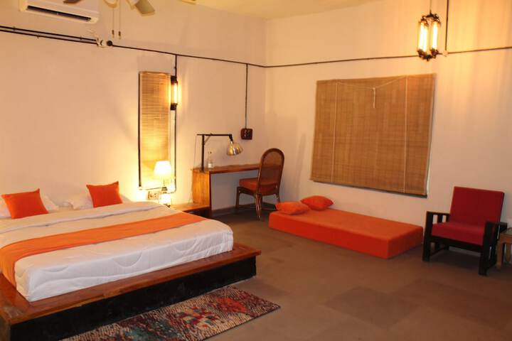 Room 9 of 44