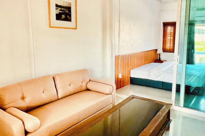 Room 35 of 66