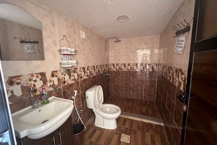 Room 14 of 39