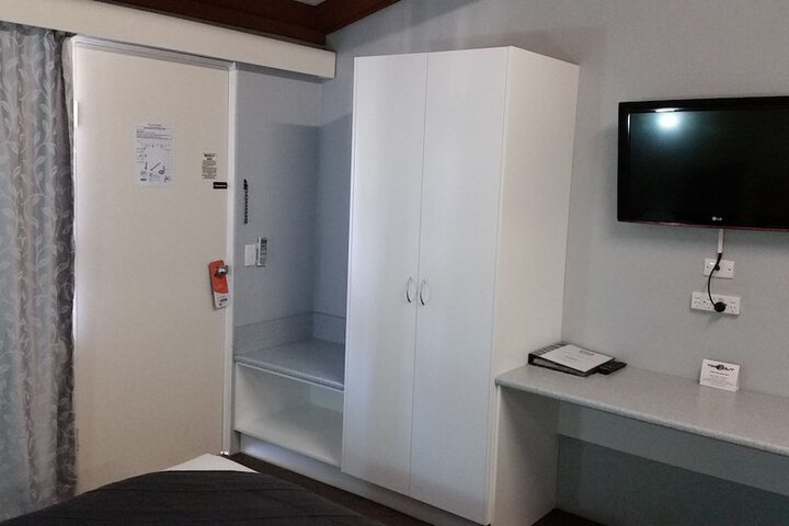 Room 48 of 79