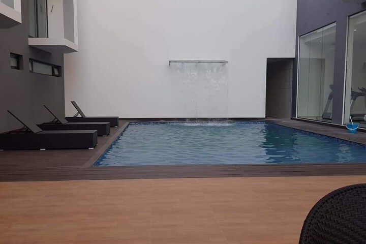 Pool 14 of 20