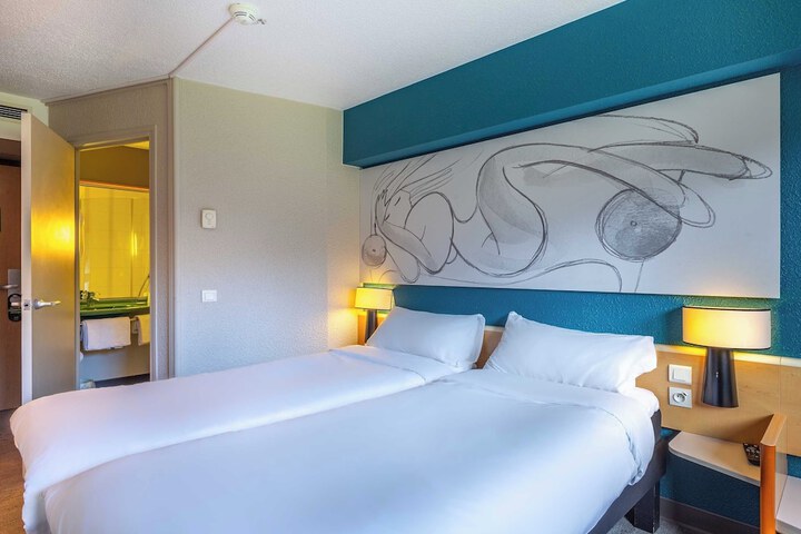 Room 20 of 39