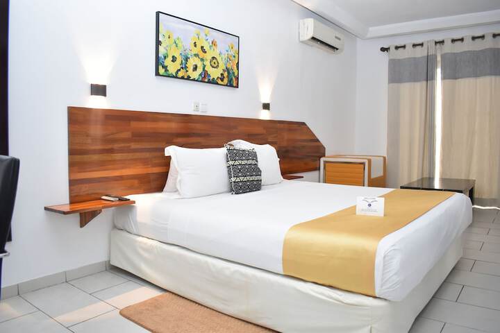 Room 21 of 43