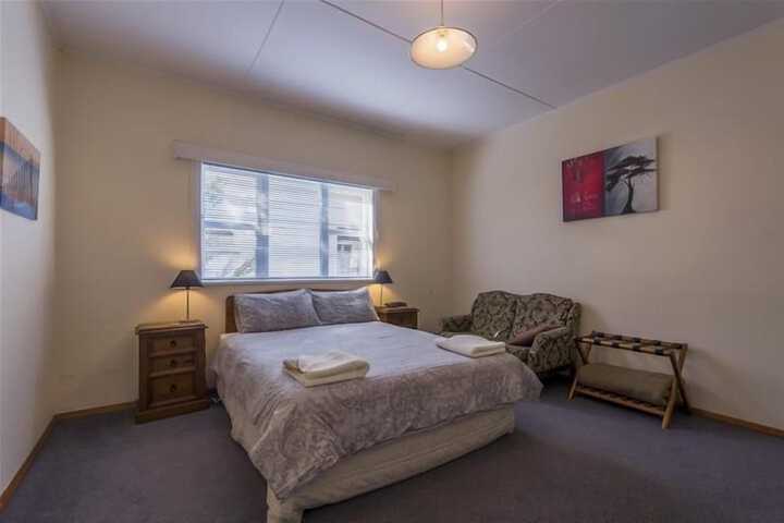 Room 21 of 43