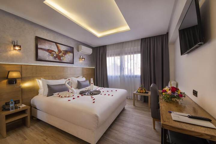 Room 15 of 34