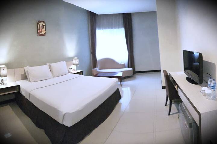 Room 6 of 48