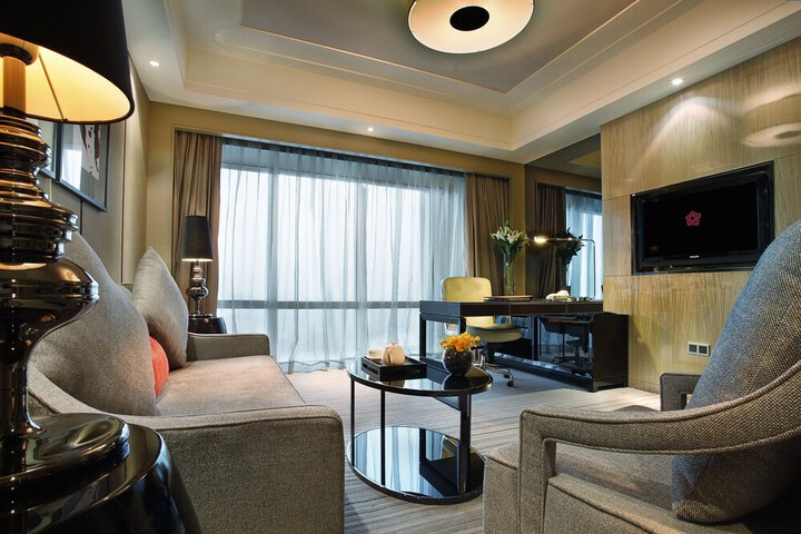 Room 4 of 49