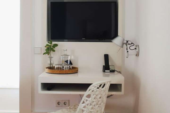 Room 74 of 179
