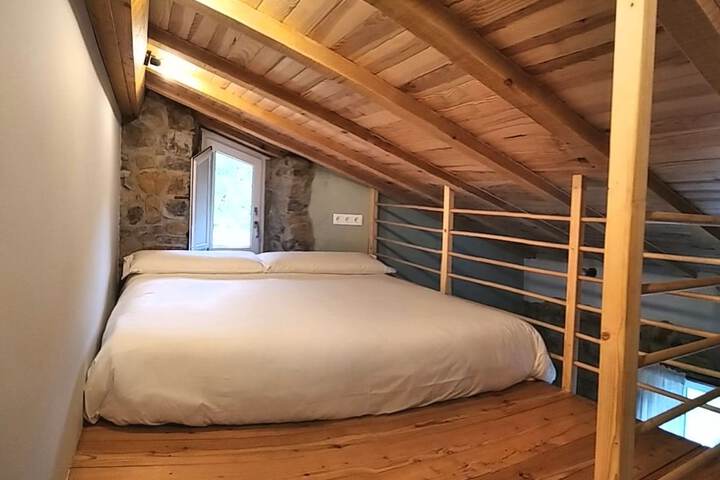 Room 10 of 26