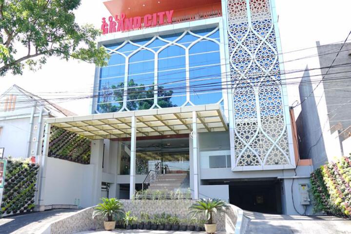 Solo Grand City Hotel