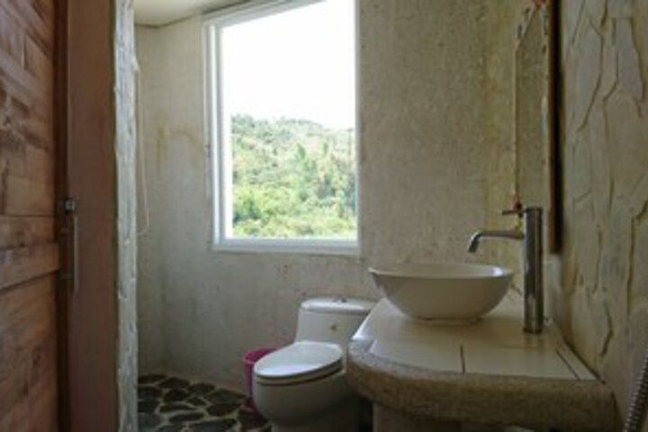 Room 5 of 44