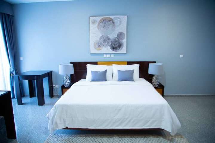 Room 2 of 42