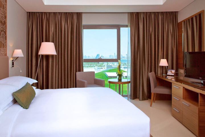 Room 7 of 75