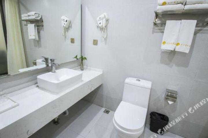 Dongxin Hotel
