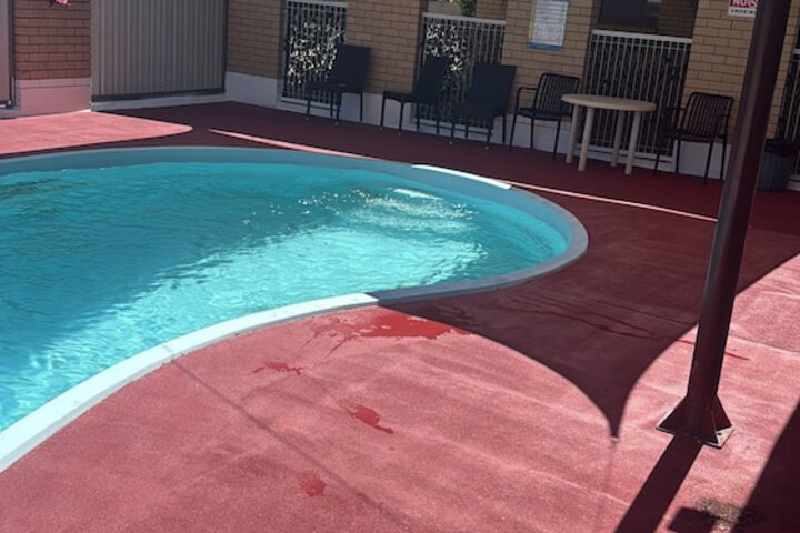 Hotel with Pool