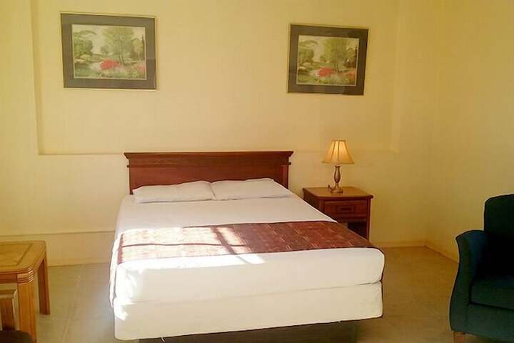 Room 2 of 7