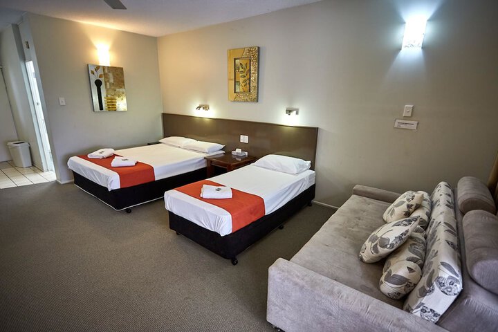 Room 14 of 32