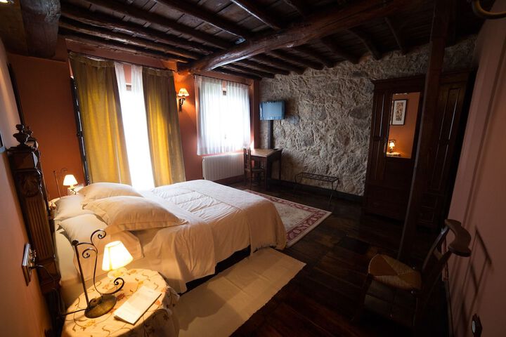 Room 4 of 47