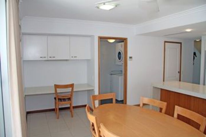 Room 64 of 107
