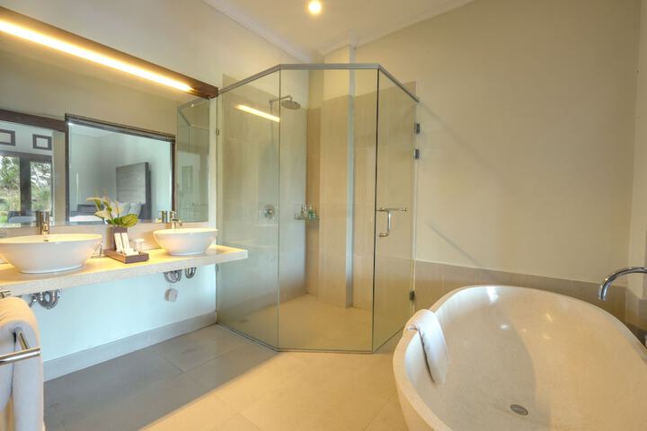Bath Photo