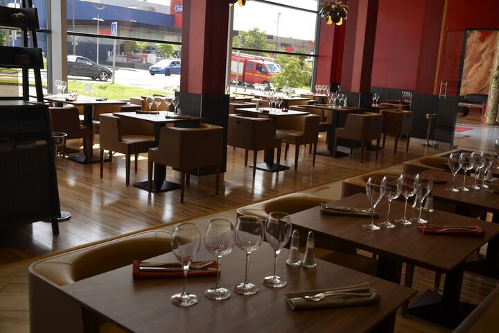 Dining Photos