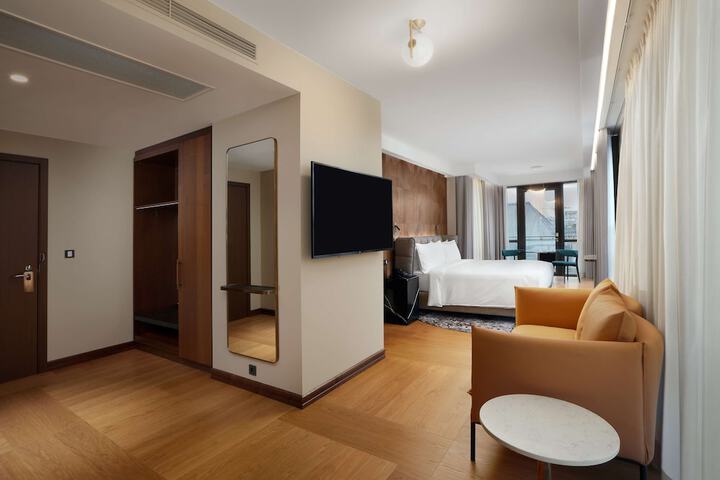 Room 22 of 132