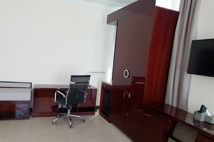 Room 18 of 103