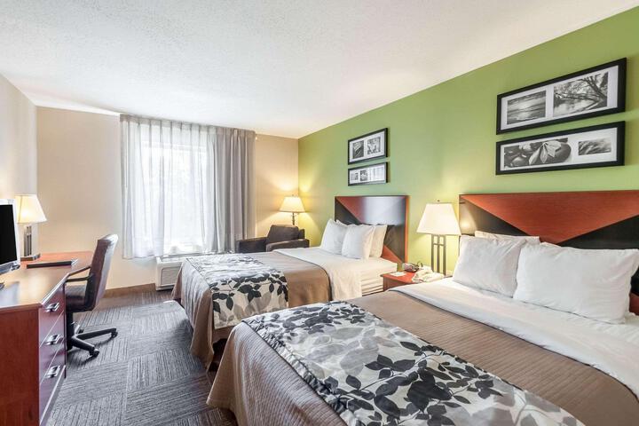 Double Accessible 2 Double Beds (12 of 12)