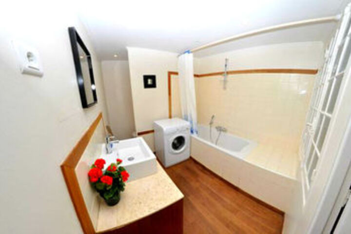 Room 22 of 234