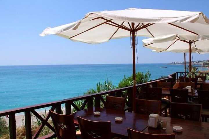 Ahiram Hotel