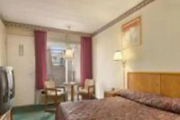 Room 3 of 4