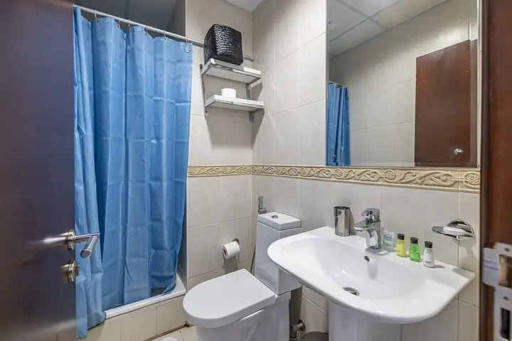 Room 8 of 23
