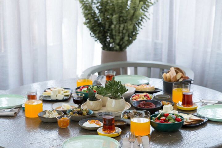 Breakfast/Coffee Service 23 of 36