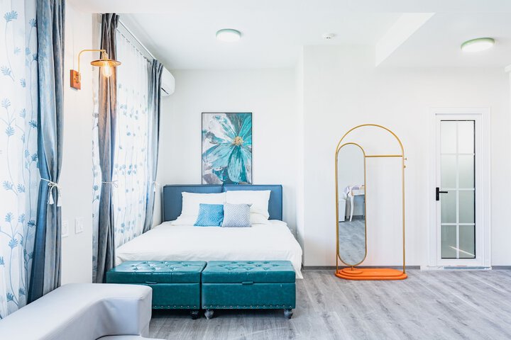 Room 19 of 47