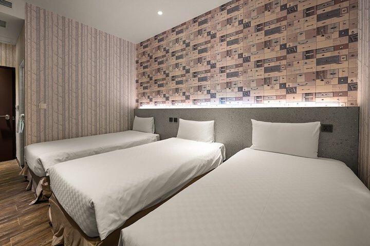 Room 12 of 86