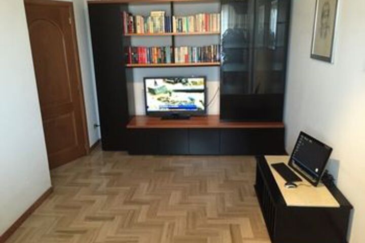 Business Center 4 of 20
