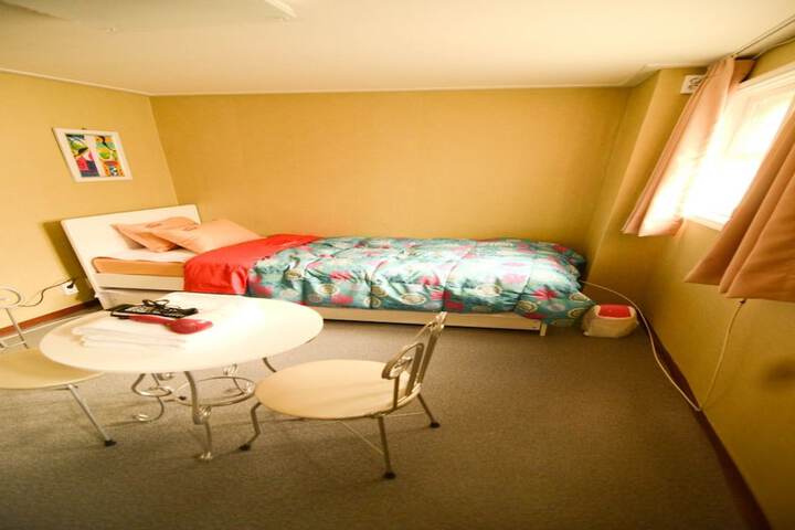 Room 15 of 53