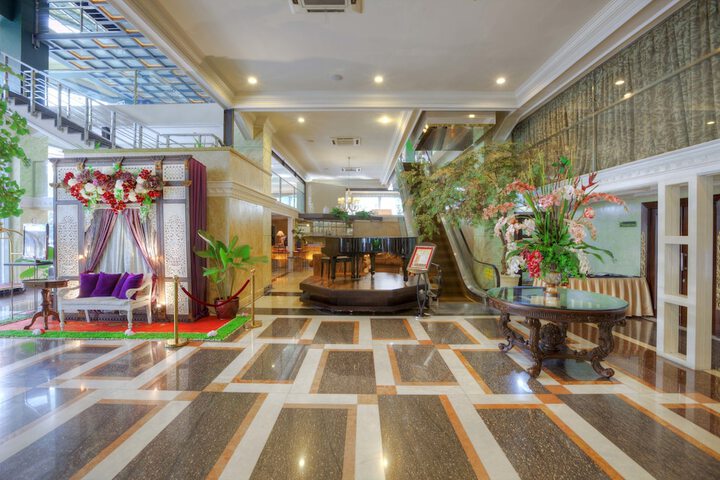 Lobby Entry