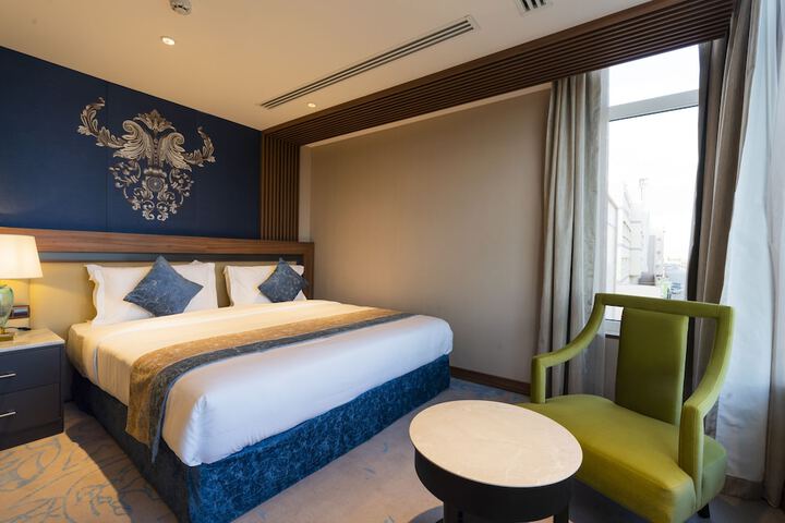 Room 4 of 30