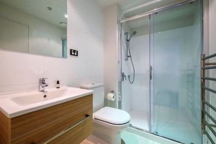 Room 6 of 35