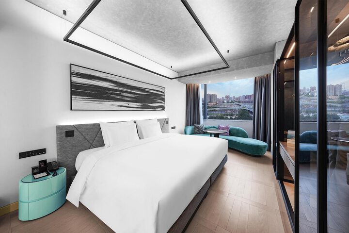 Room 42 of 225