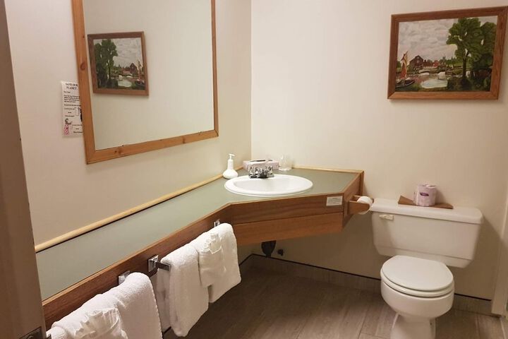 Room 27 of 154