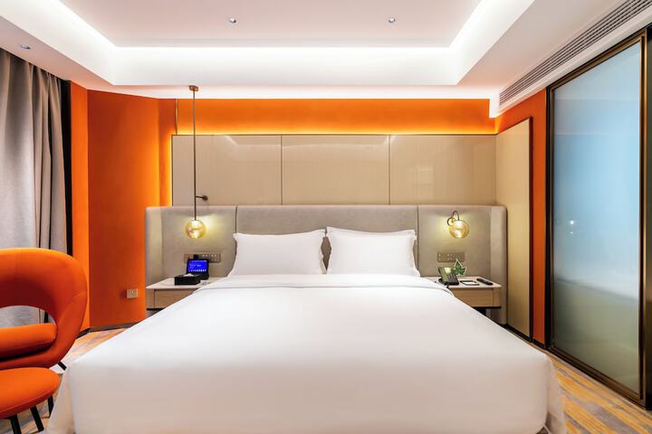Room 21 of 39