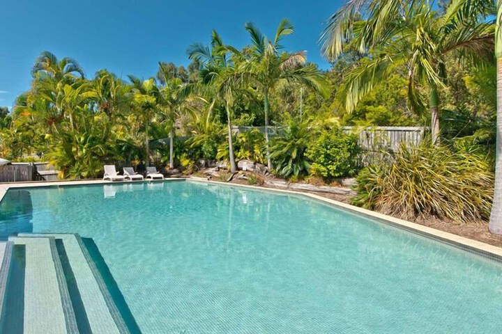 Pool 19 of 24