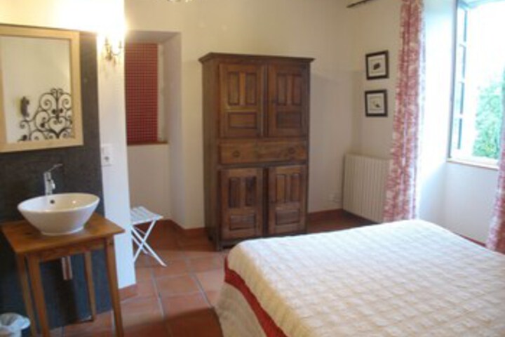 Room 11 of 17