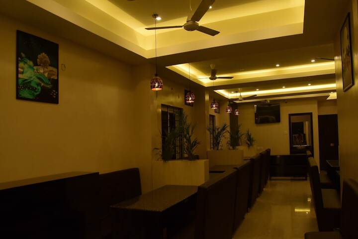 Dining 14 of 17