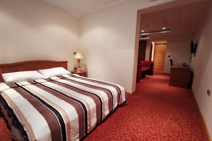 Room 12 of 31