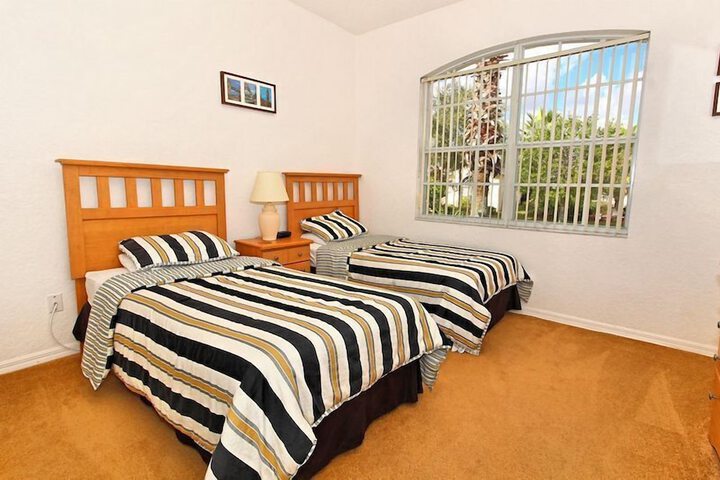 Room 5 of 19