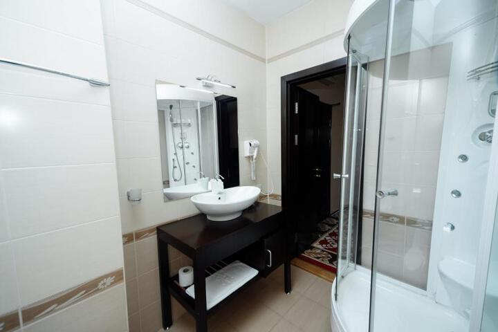 Photo 11