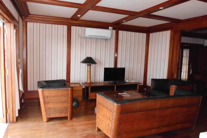 Room 19 of 37